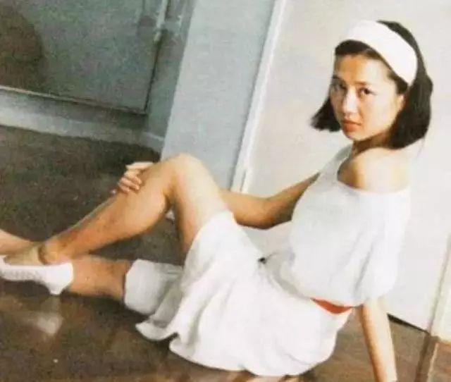赌王四房梁安琪一路逆袭上位,母亲强势霸道子女质量却双商堪忧