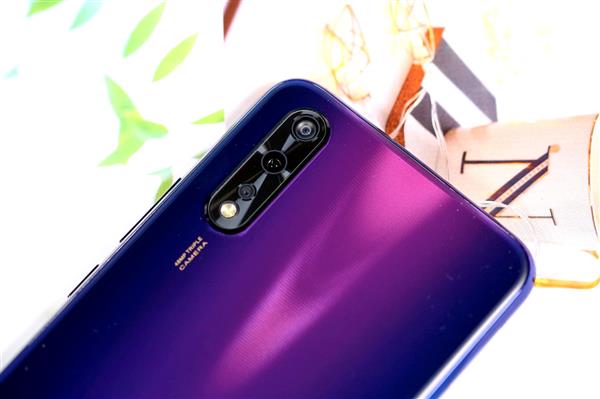没三摄就落伍了！vivo Z5评测：千元机性价比就该这么玩