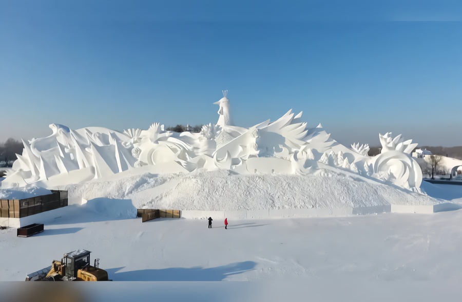 Vlog｜哈尔滨雪博会：登上百米巨型雪塑 探寻其中奥秘