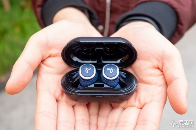 戴上jaybird run限量版运动耳机 让李易峰贴在耳边喊你去锻炼