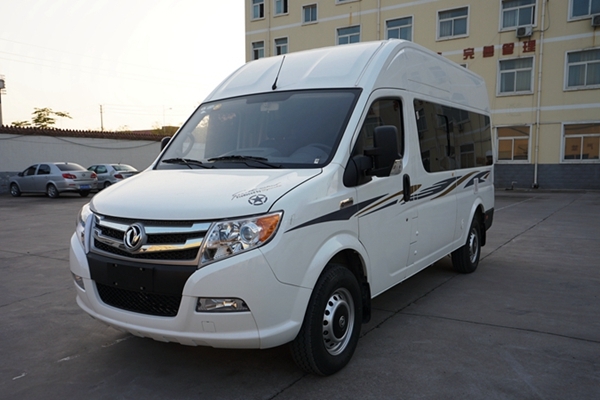 深圳四驱2019款顺侣纵床版 东风御风长轴高顶底盘 仅售27.8万