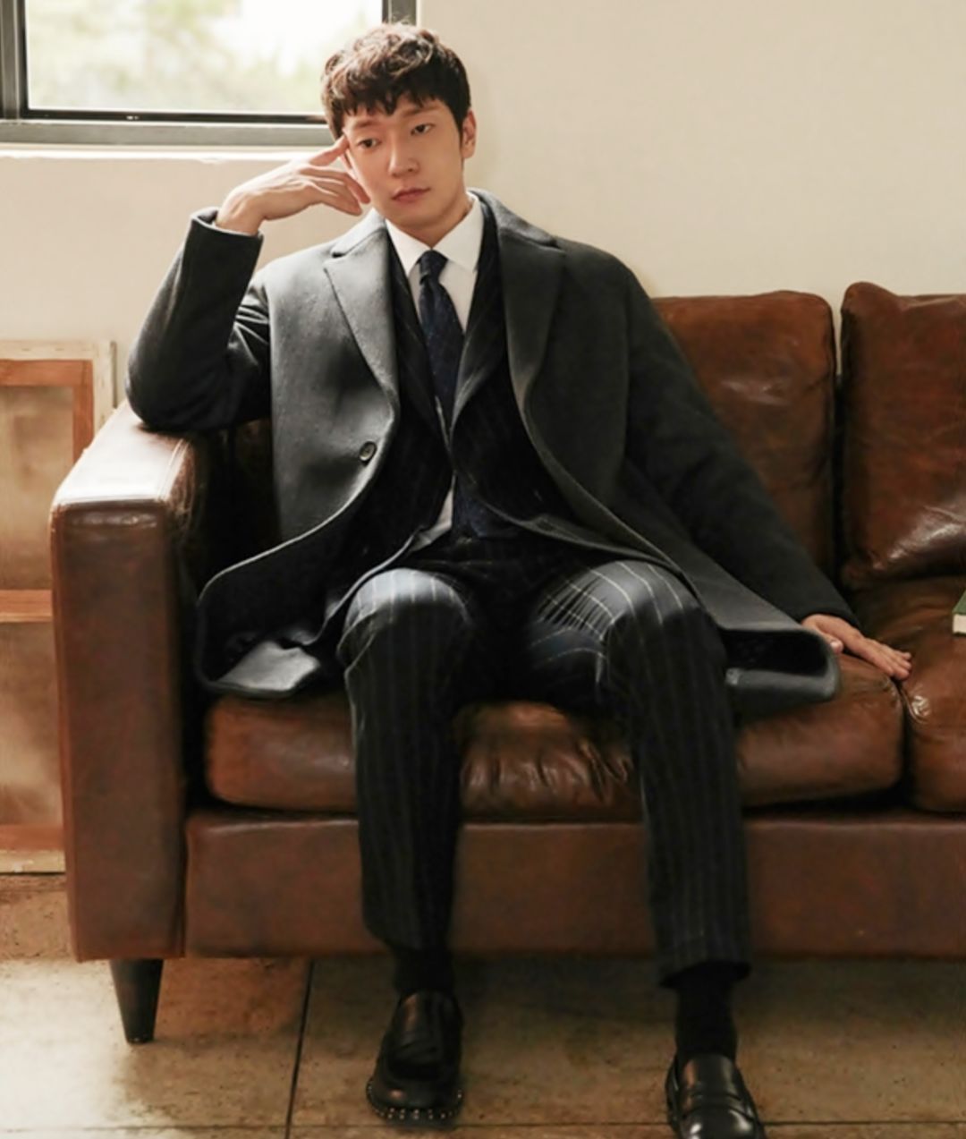 上海西服定制:大热韩剧《内在美》男主西服穿搭