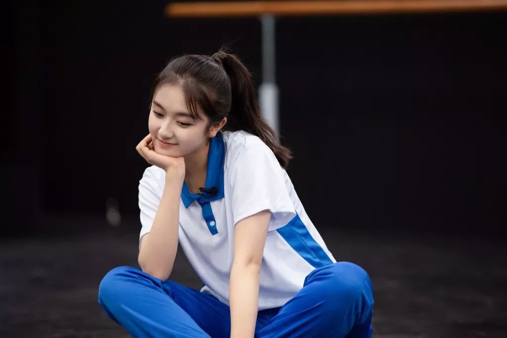 《我就是演员》,也认识了一位演技超棒的小妹妹李兰迪,看着她穿校服