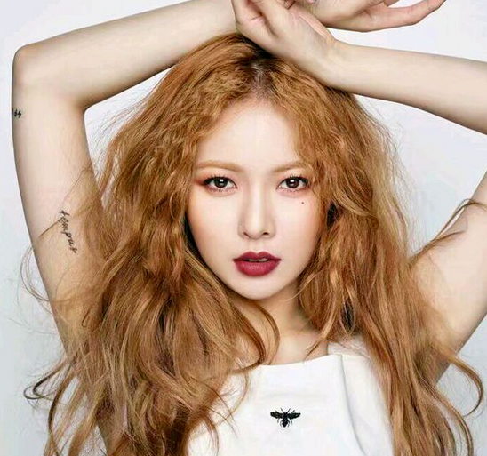 这些超经典的眼影盘,你绝对要拥有一个!眼睛放大如此简单!__凤凰网