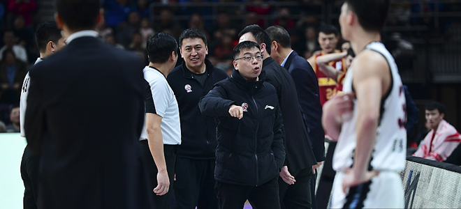 中国篮球 正文原标题:浙江男篮总经理方俊被停赛2场罚款10万