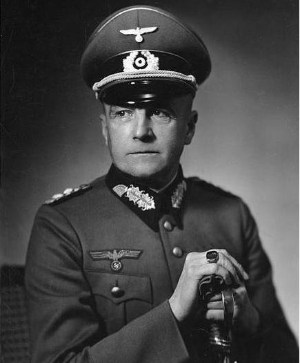 纳粹头号战略家曼施坦因:一天之内杀十万人就是英雄