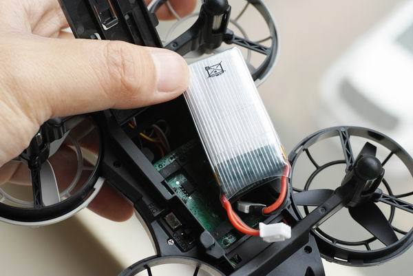 用脑电波控制的无人机你见过吗?