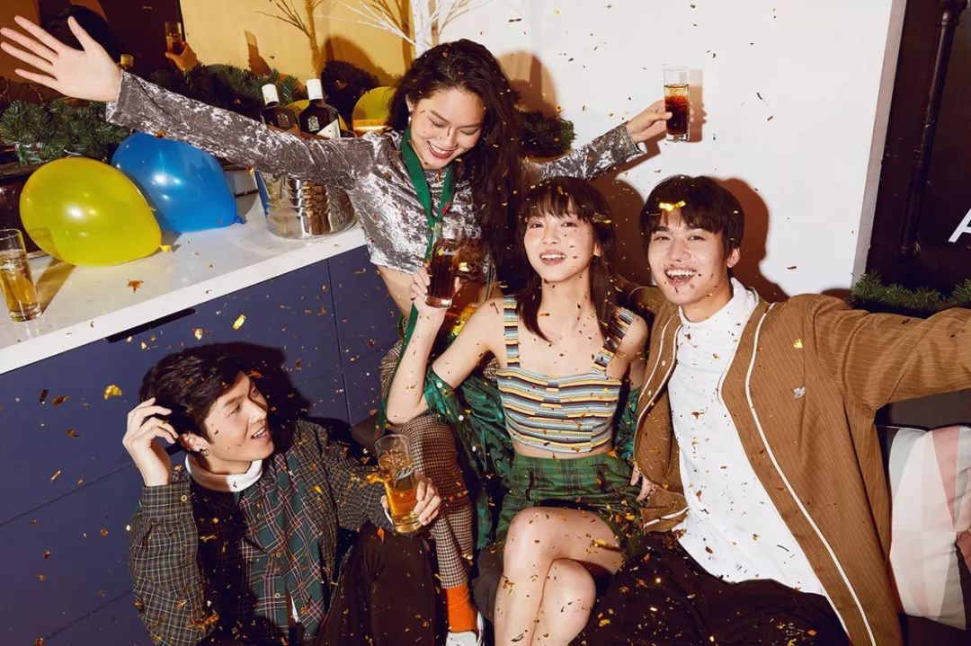 潮人嗨爆年底聚会的必备单品!有了它,你就是朋友圈的partyking!