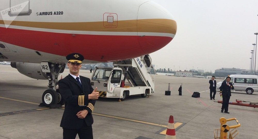 俄罗斯飞行员有多彪悍?机长打赌,只看仪表盲降,结果机毁人亡