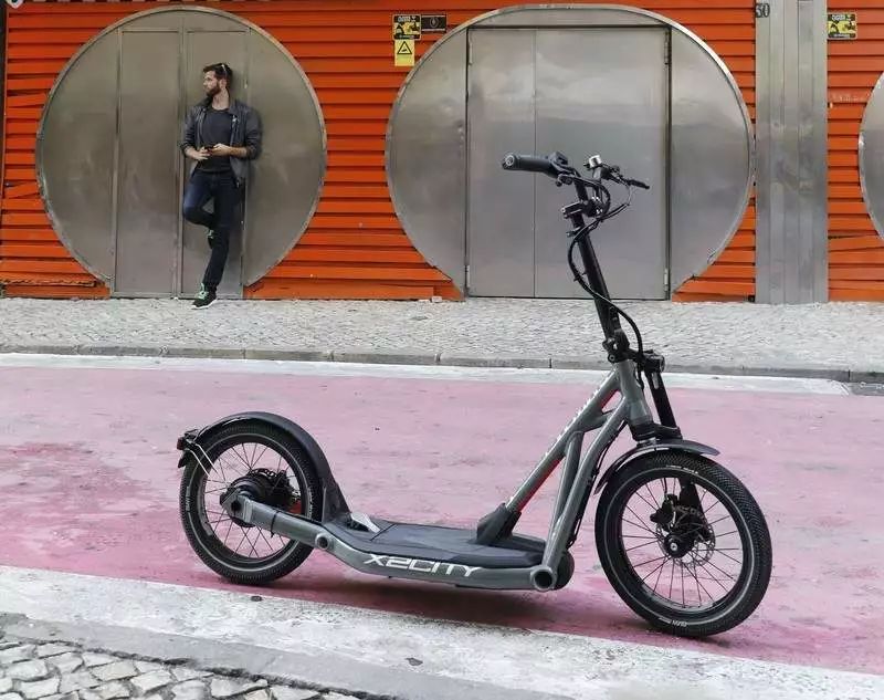 bmw电动滑板车 x2city 在欧洲市场开卖__凤凰网