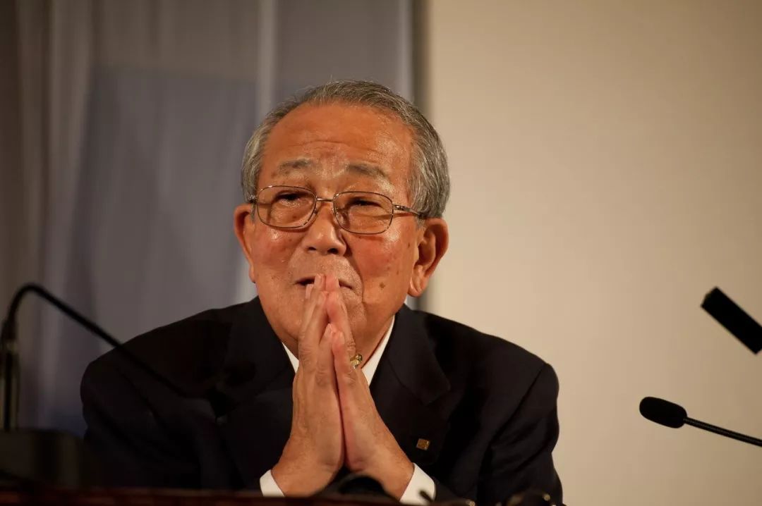 稻盛和夫不热爱自己工作的人绝对不可能获得成功