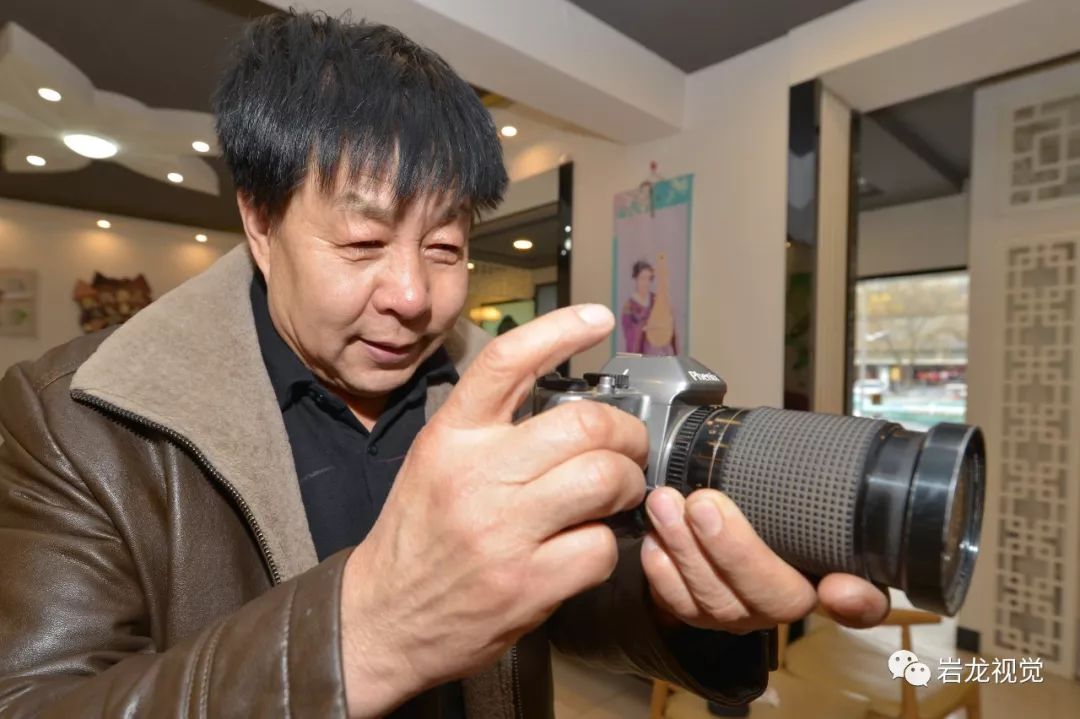 见证改革开放巨变 | 一部相机一个故事（杨明和他的照相机）__凤凰网