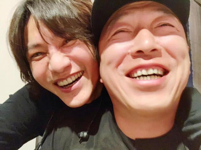 陈坤晒与舒淇黄渤搞怪合影,微醺的舒淇很美,陈坤黄渤放飞自我了