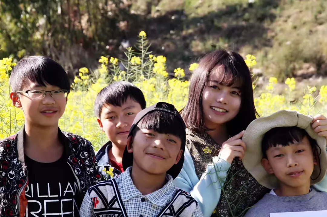 正能量 | 康瑜:5万多山里娃的诗歌启蒙者