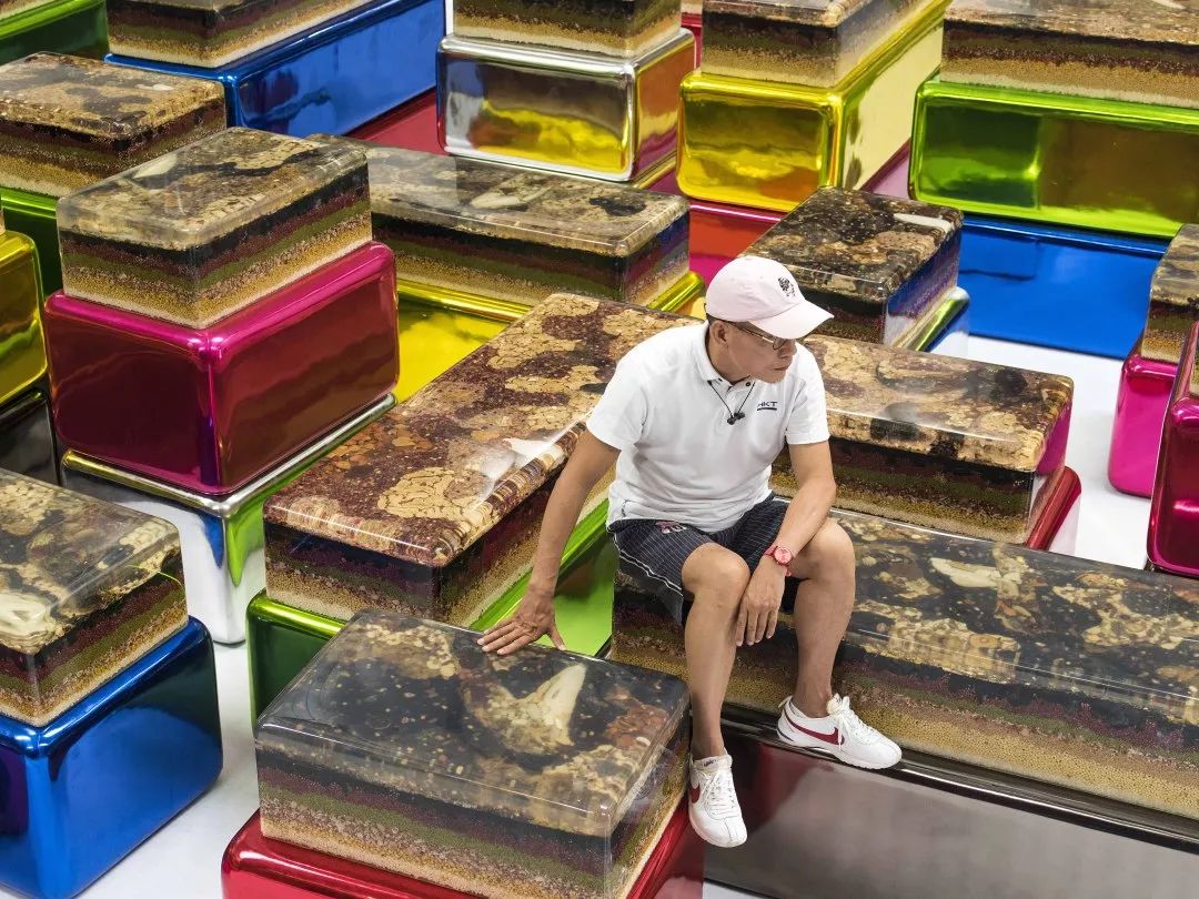 为致敬经典卖了20套房艺术家武宁亚重读宫娥生猛来袭