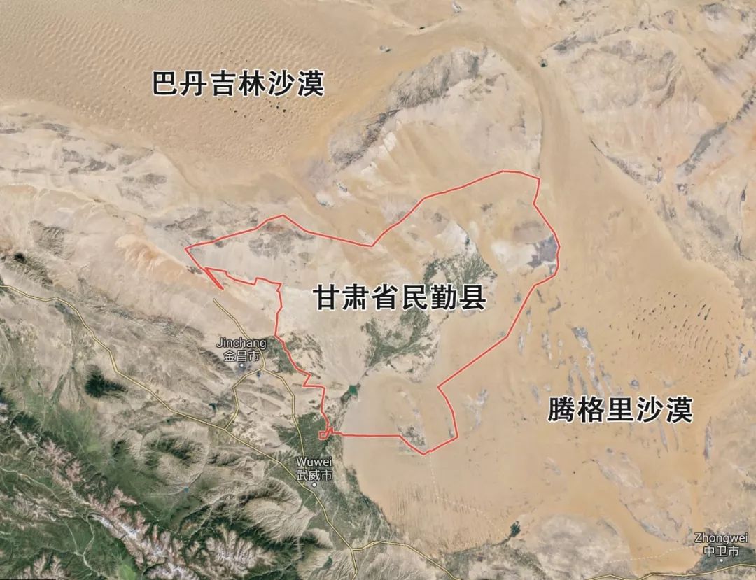 民勤县石羊河林业总场副厂长薛文瑞说,民勤县被中国第三大沙漠和邓哪