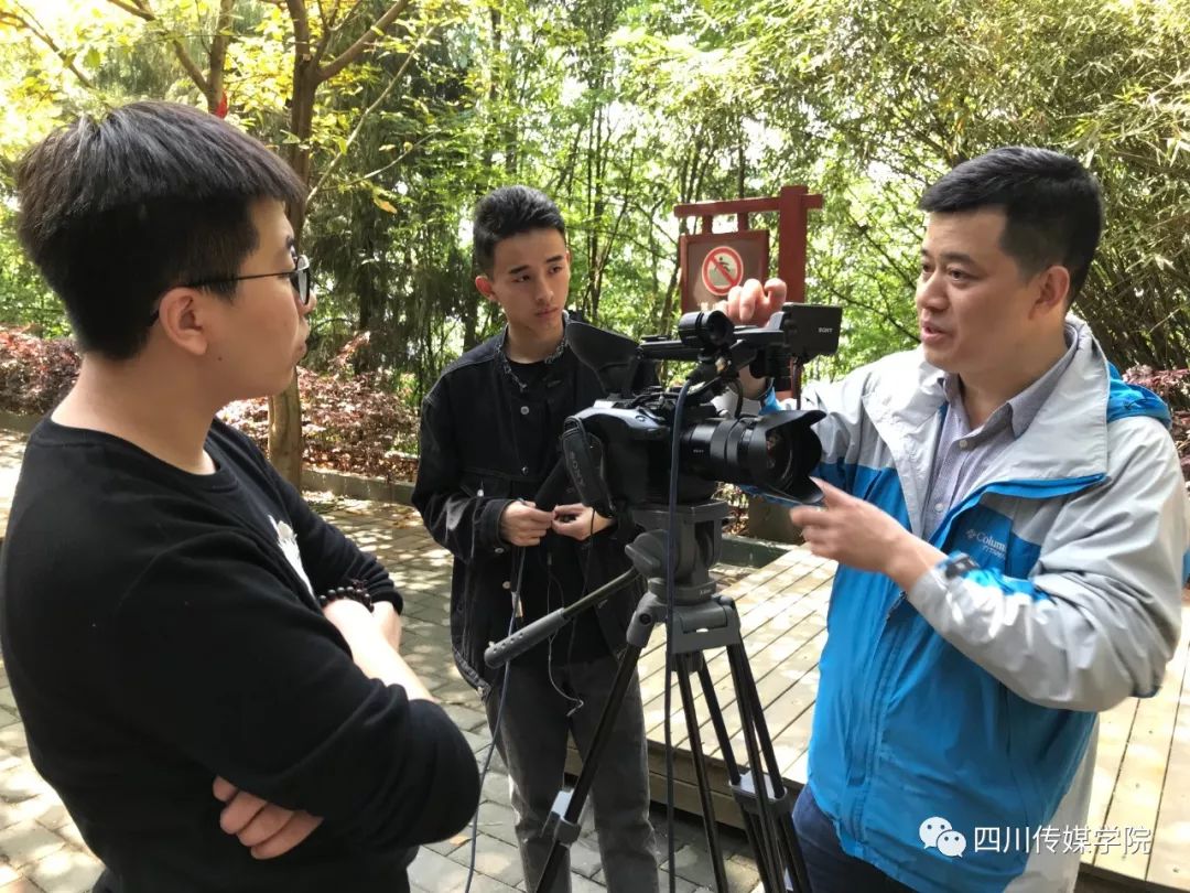 从央视到川传—专访融合媒体学院"双师型"教师李国光