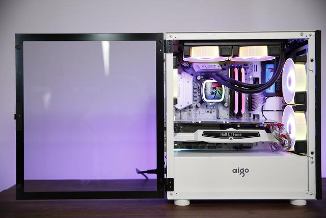 白色更优雅 分享爱国者yogo m1游戏药丸迷人小机箱