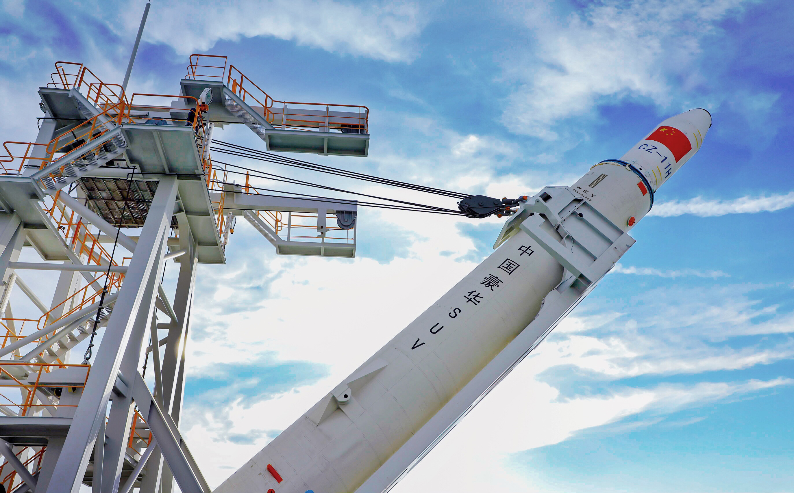 【快讯·航天】九连环！中国·长征六号运载火箭成功实施“一箭九星”，发射齐鲁一号等9颗商业卫星 - 知乎