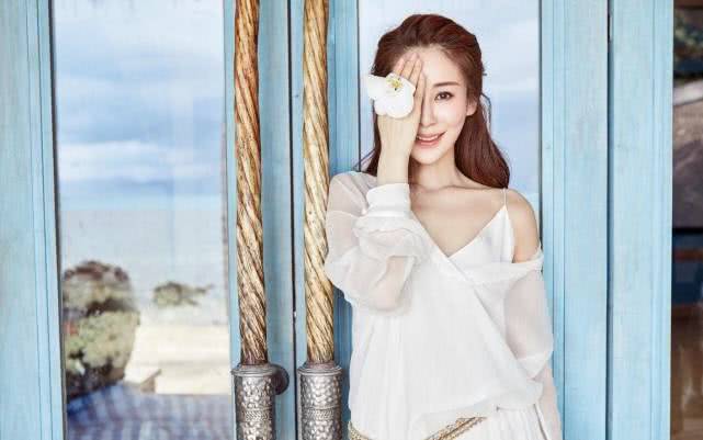 《特殊使命》,凭借剧中欧阳荷一角获得了第12届金凤凰最佳新人奖