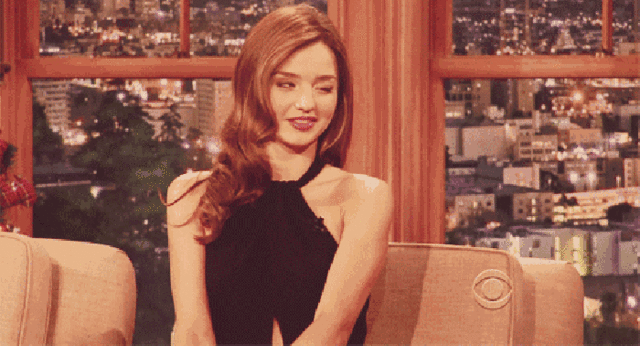 在国外上厕所有人敲门怎么回答？评论尴尬了.....