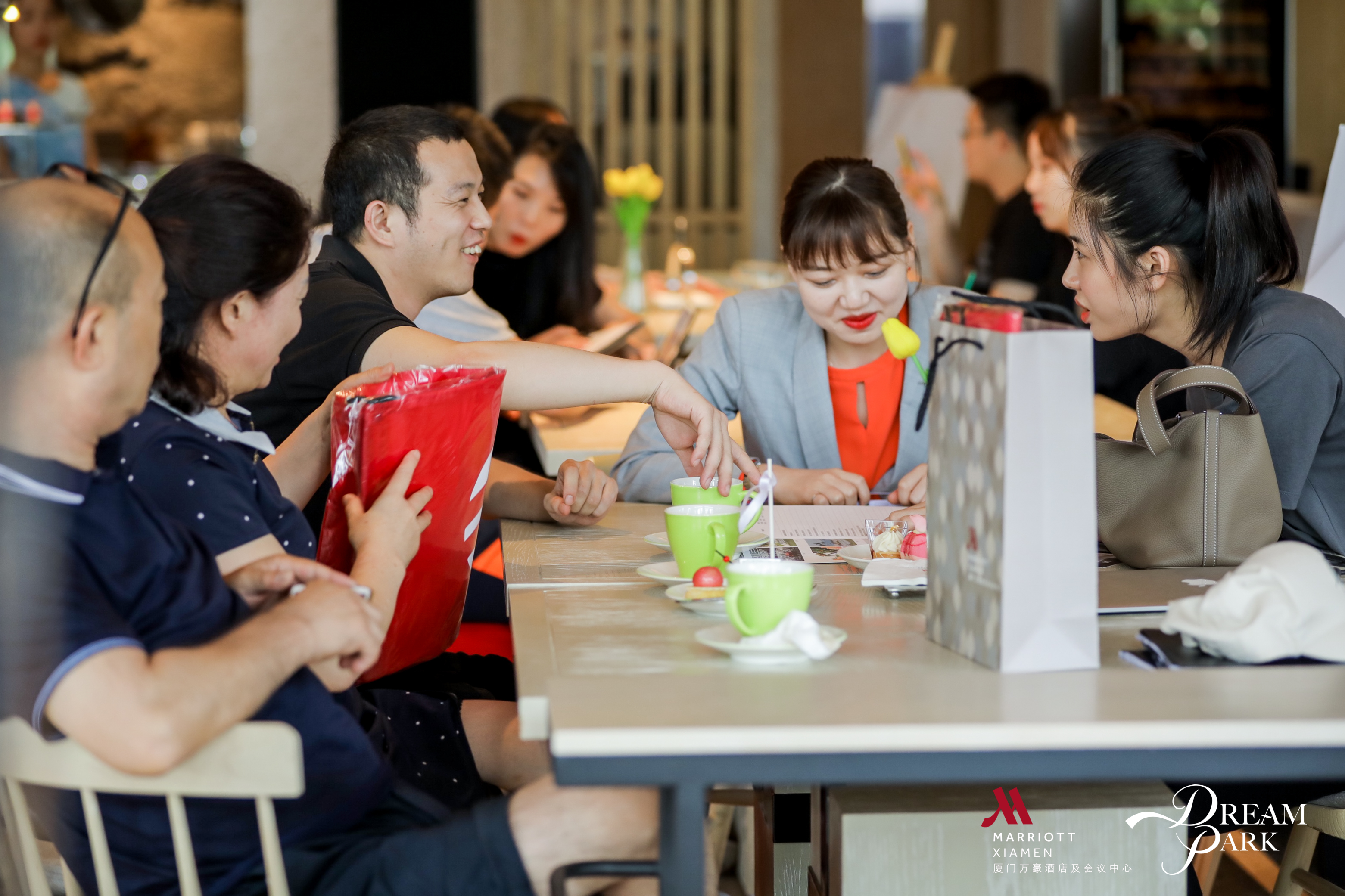 厦门万豪酒店及会议中心举办了旅行的意义之厦时主题婚礼沙龙