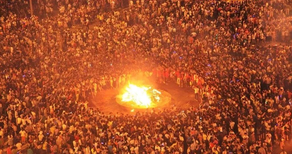 这个周末带你"玩火",最全火把节攻略,不接受反驳