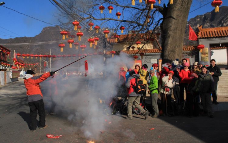 为什么城市农村现在过年没了年味!网友:第三点说的好心酸