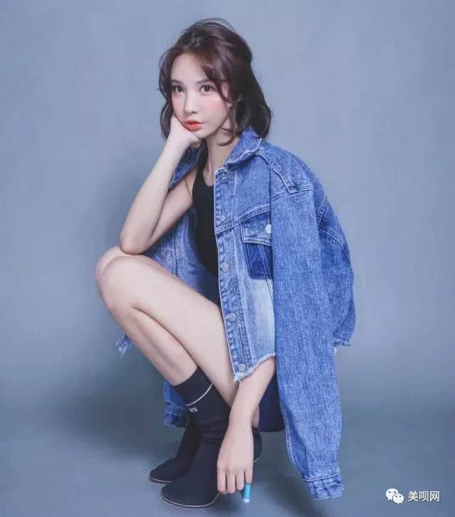 网红鼻祖施薇靓带狗移民澳大利亚老公酷似陈伟霆