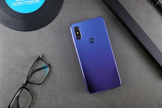 当科技遇上时尚,motorola p30极光色版图赏