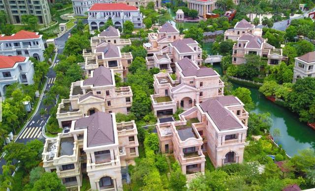 最豪华"鬼城"!上百栋价值千万的海景别墅空置10年,无人入住