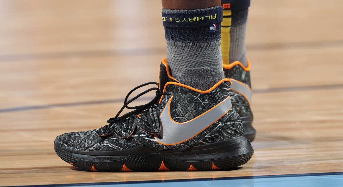 今日常规赛上脚球鞋一览:卡特上脚shox bb4