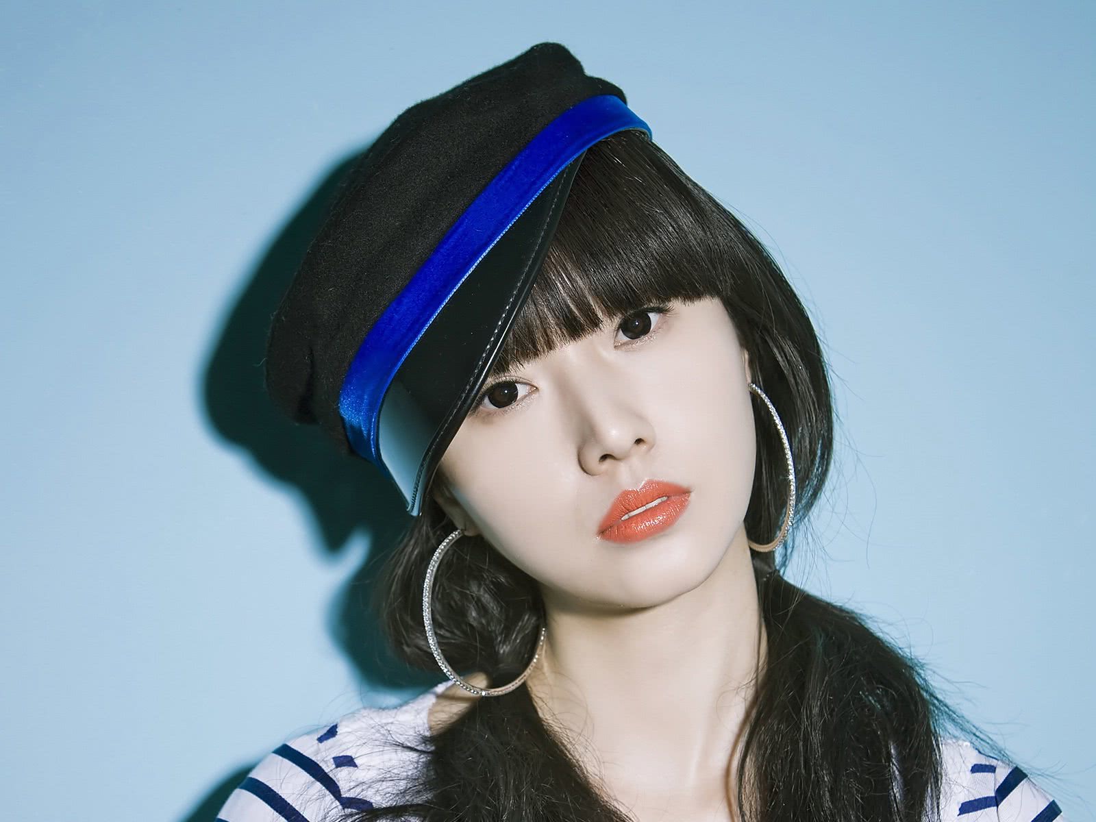 打开凤凰新闻,查看更多高清图片李贞贤首张专辑便大获成功,其中《蛙》