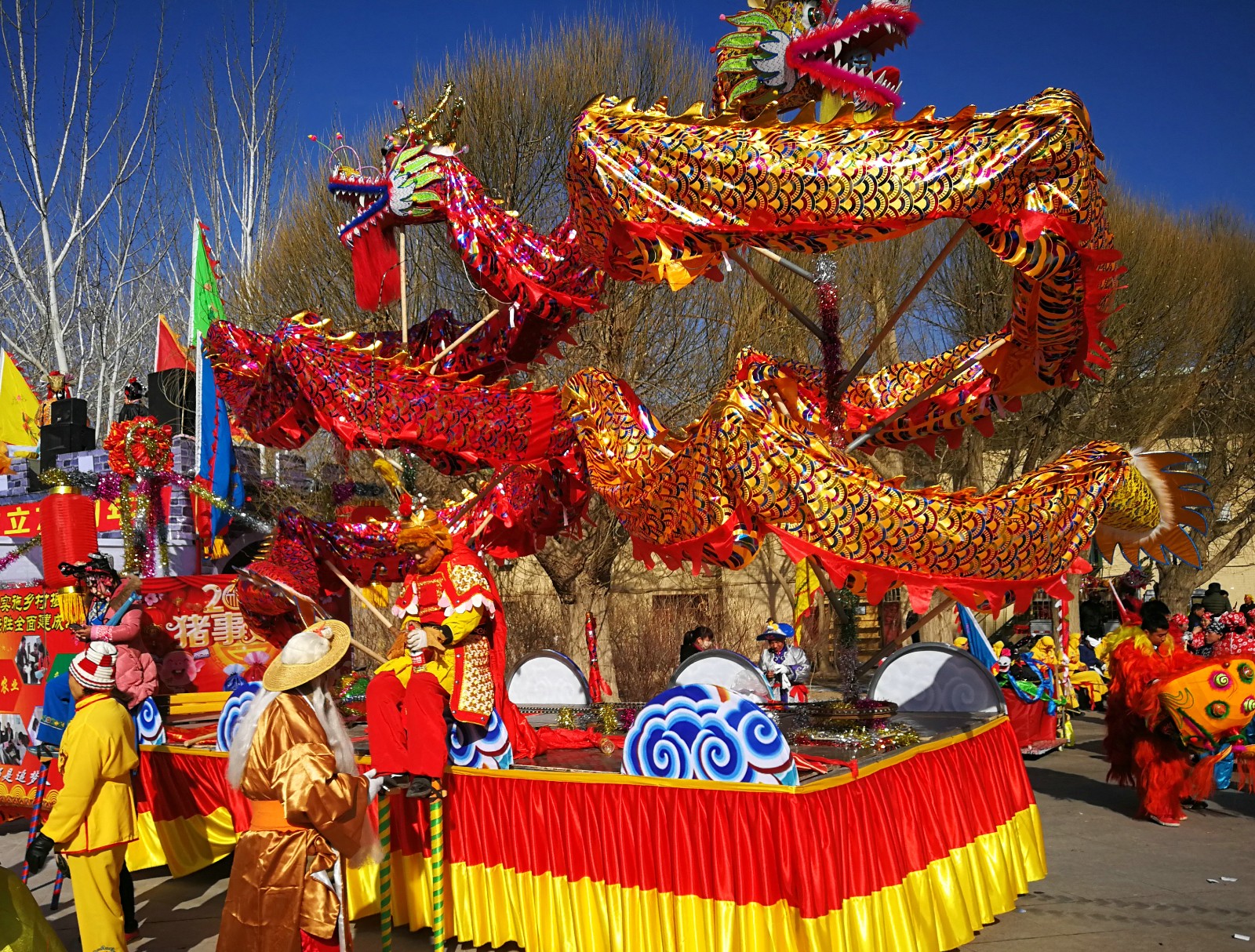 非遗过大年 文化进万家,敦煌社火舞出了浓浓的年味__凤凰网