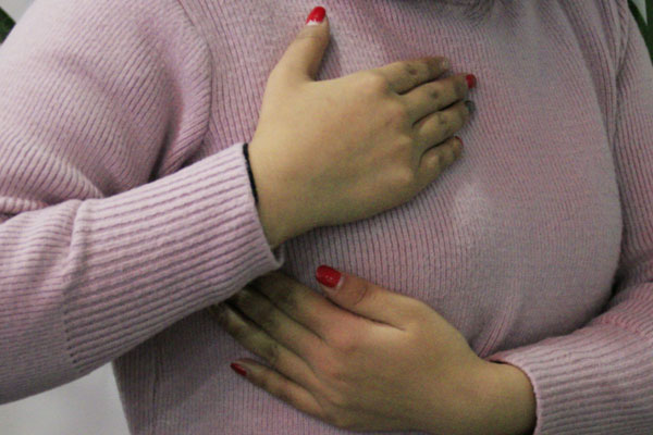 乳房摸到硬块就一定是乳腺癌吗还有哪些可能性