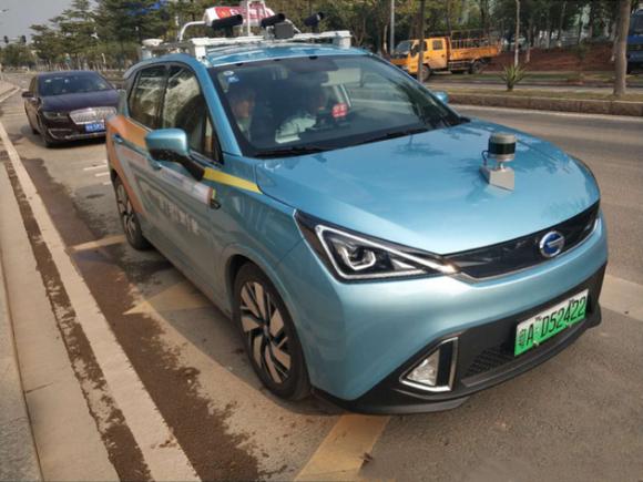 广州第一辆自动驾驶出租车发布,5g网络后2020年可上路!