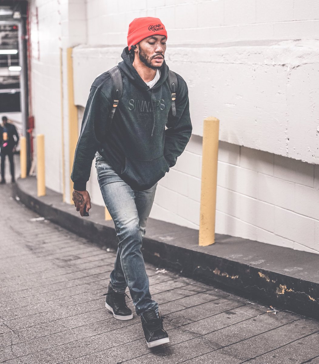 森林狼球员抵达客场球馆,罗斯重回纽约