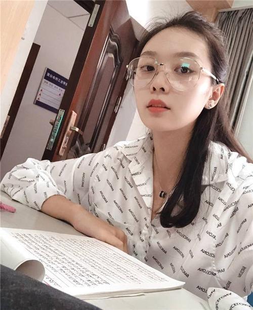 新晋女神樊响,19岁因伤病无奈退役,如今变成高颜值学霸