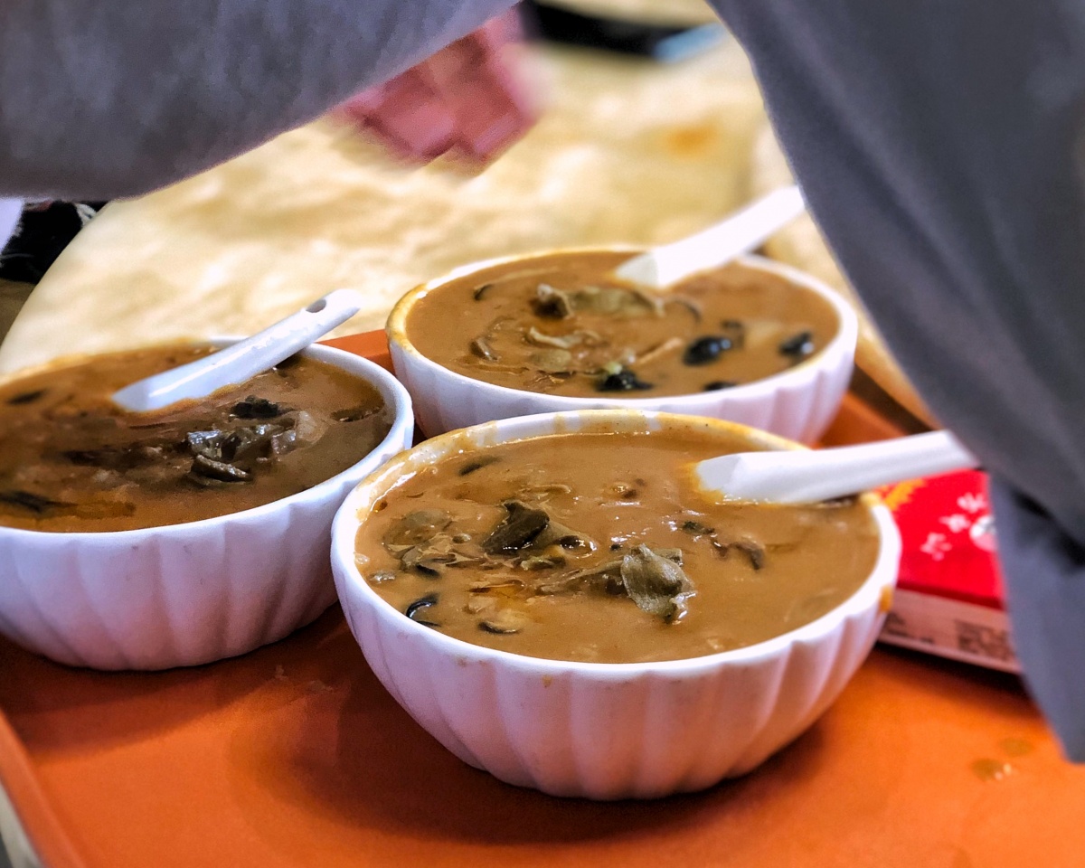 24小时吃遍郑州这座被胡辣汤耽误的城市其实是美食天堂