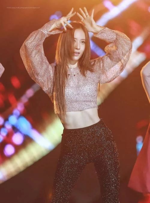 这些女明星的腹肌男明星看到都要甘拜下风