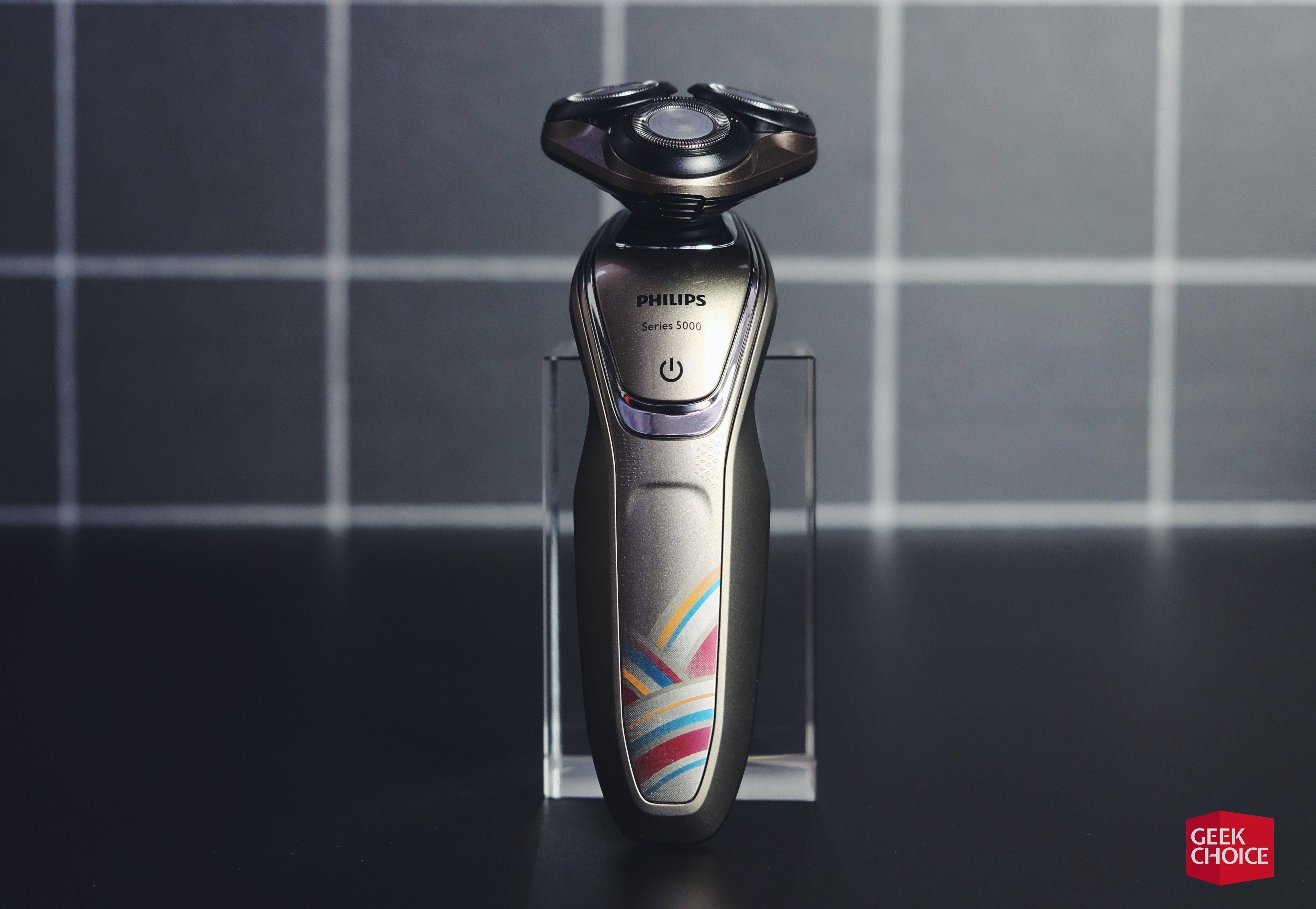 飞利浦出了一款「故宫风」的电动剃须刀