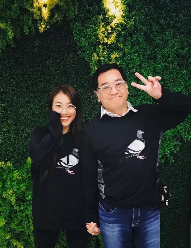 秦沛参加《女儿们的男朋友》,由单亲爸爸带大的女儿姜丽文,所表现出来