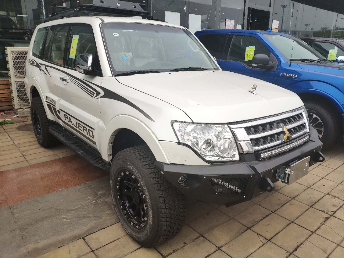 三菱帕杰罗硬派改装__凤凰网