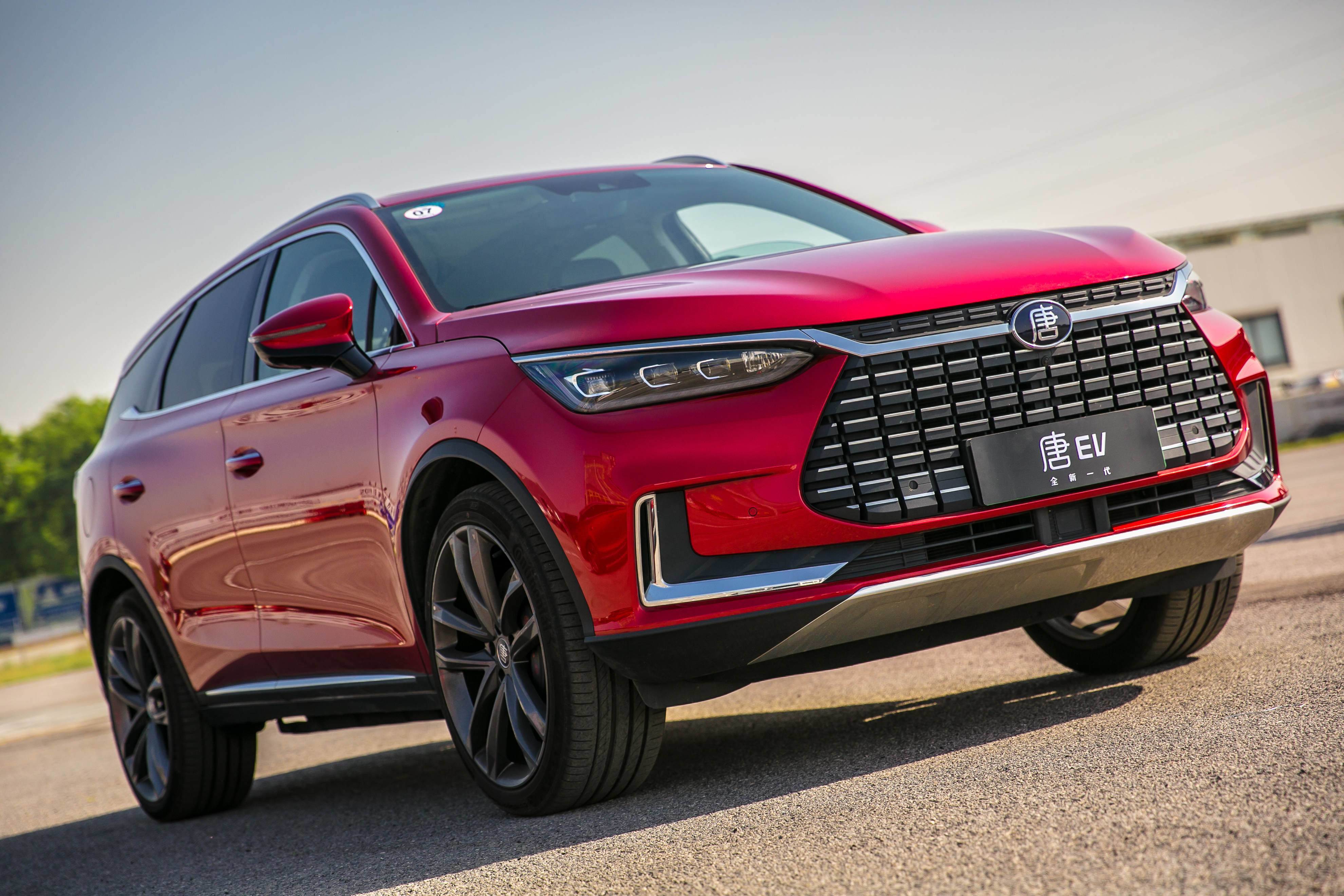 "退补"前再交亮眼成绩单,比亚迪5月新能源增幅近6成