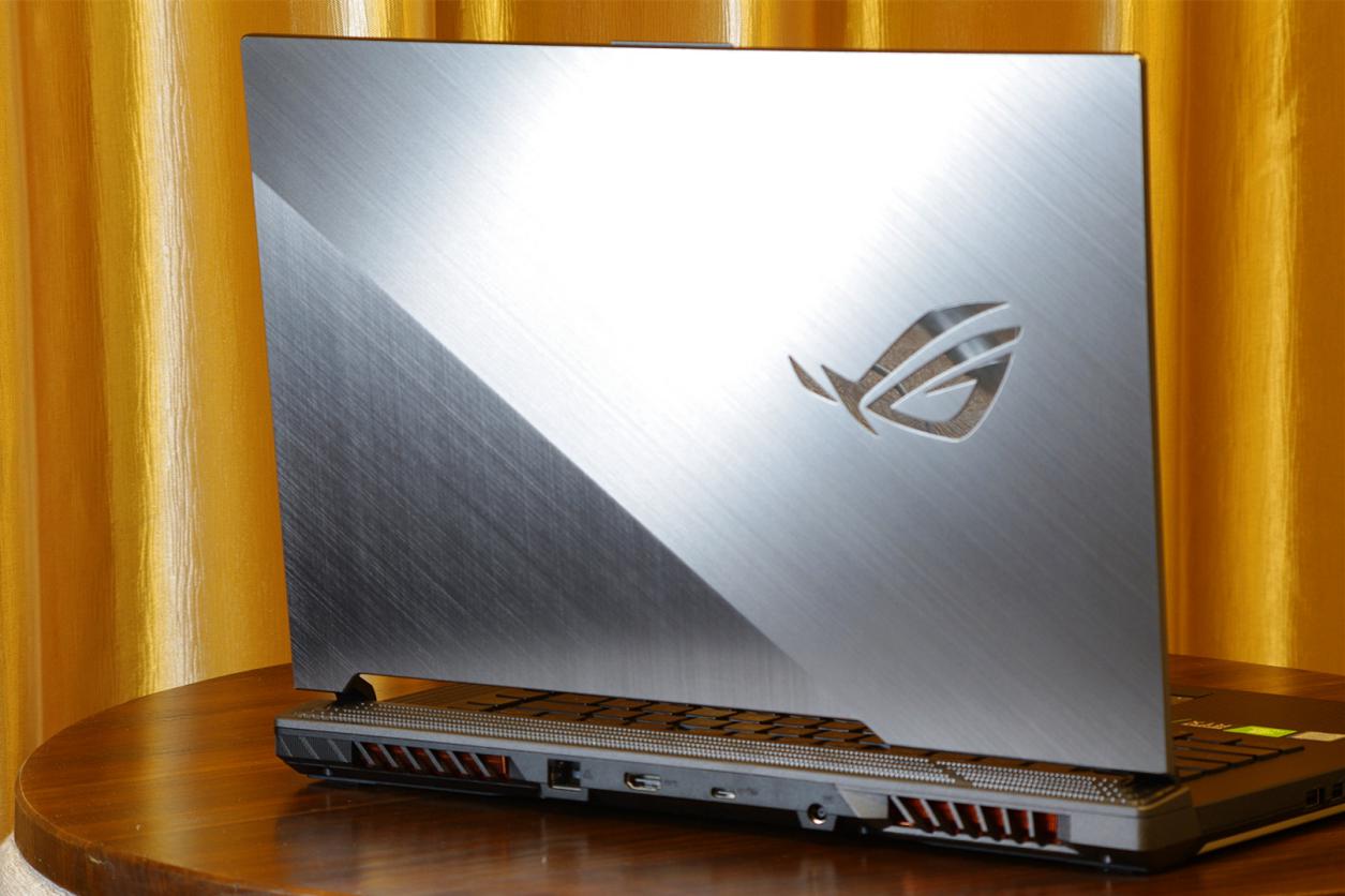 性能野兽派颜值炫酷派rog枪神3评测