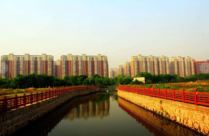 广杰gojek:江苏陈桥街道关停易买佳广场的20余户露天夜排档!