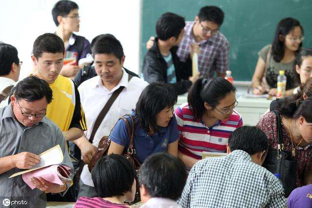 2019年高考圆满落幕,分数比往年略上升,为何却惊现不少0分考生?__凤凰网