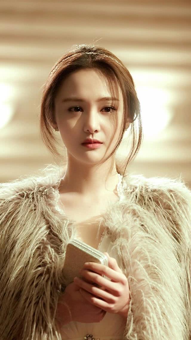 郑爽道歉网评,豪宅曝光,装修简单接地气,是个热爱生活的女孩!