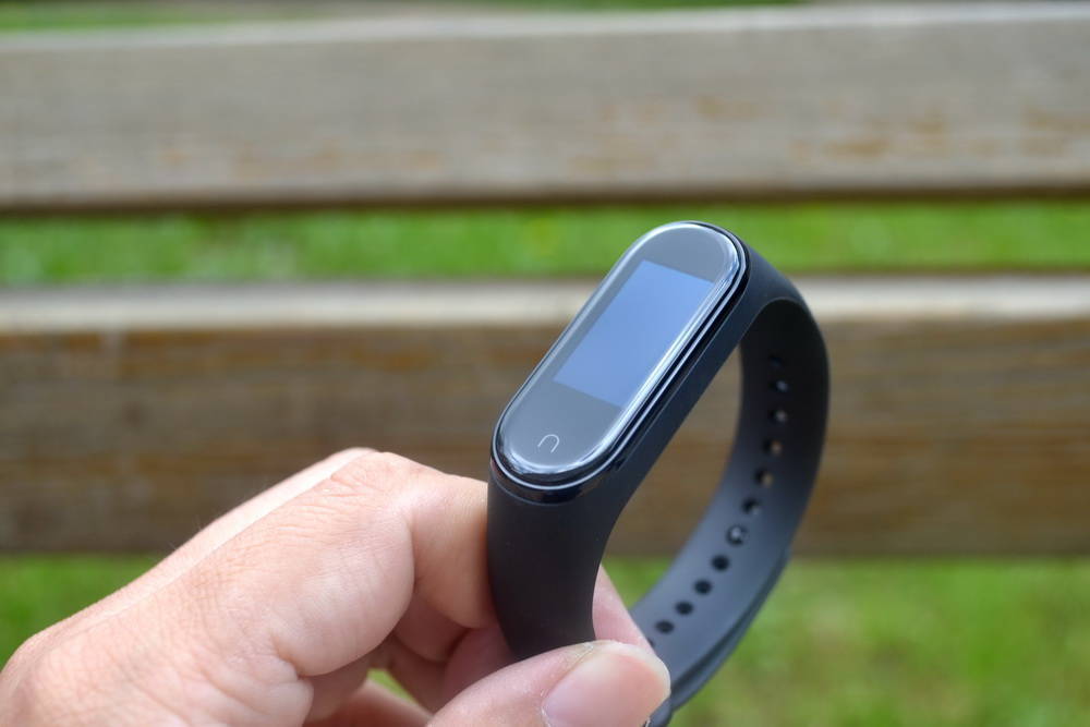 升级彩屏小爱随行小米手环4nfc版进化归来