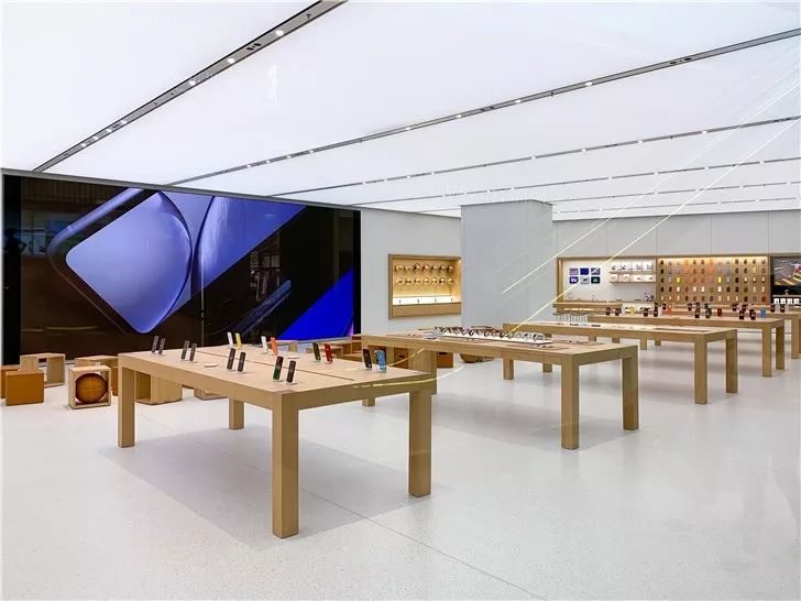 目前苹果在全球的apple store门店已达到507家,其中42家位于中国大陆.